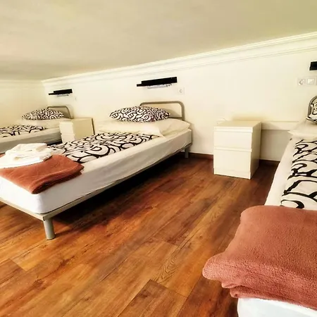 Bebudgetrooms Hostel