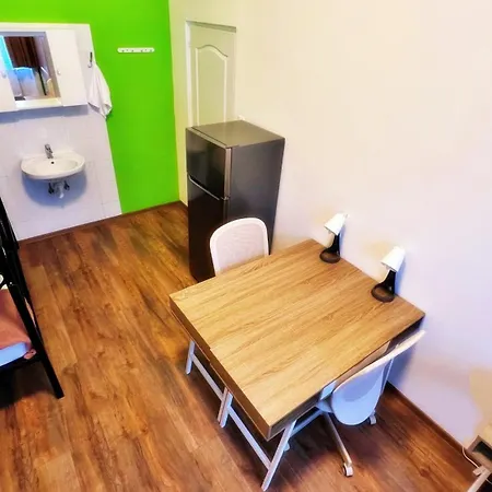 Хостел Bebudgetrooms *