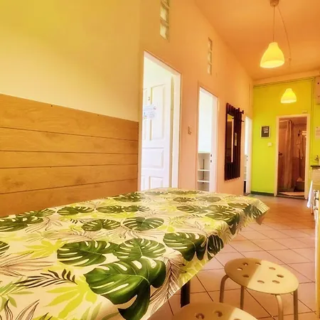 Budget Hostel *
