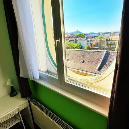 Budget Hostel *