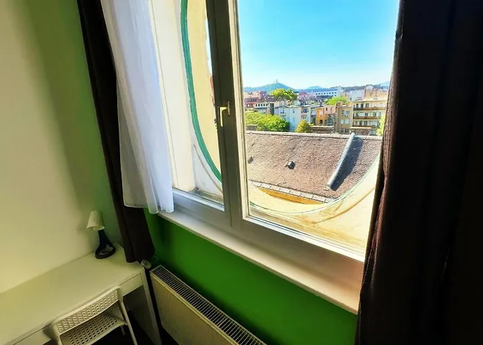Bebudgetrooms Hostel *